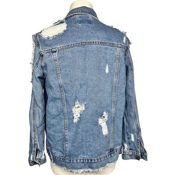 Pretty Little Thing ABEGAILA MID WASH DISTRESS OVERSIZED DENIM JACKET jean Sz 2 - Picture 8 of 12